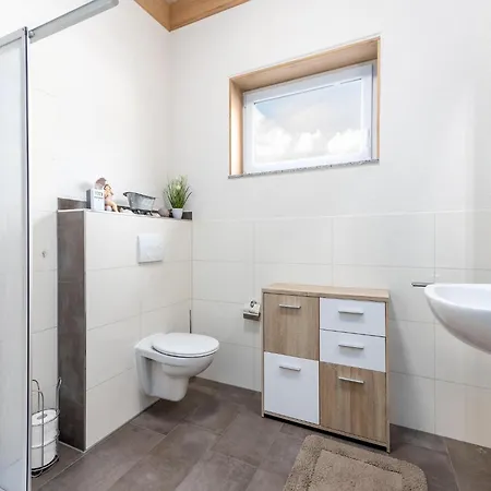 Kronenburger Countryside Stay, Cleaning Included Tatil Evi Hallschlag